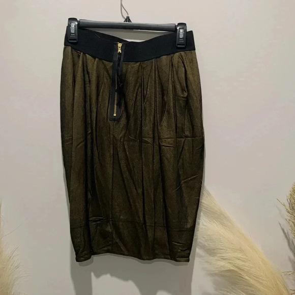 Marc Jacob’s AUTHENTIC skirt - Picture 3 of 4